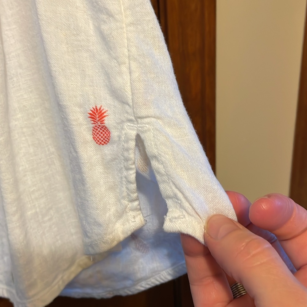 Croft & Barrow Sleeveless Shirt with Pineapple Design - Picture 4 of 5